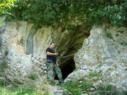 Rekognosciranje Podgorice: Mapirano oko 200 lokaliteta, tumuli najčešće devastirani Rekognosciranje Podgorice: Mapirano oko 200 lokaliteta, tumuli najčešće devastirani