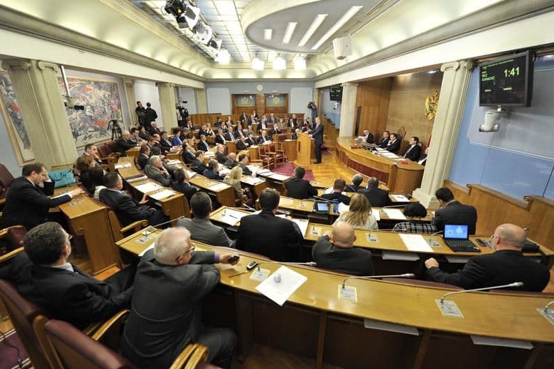 Skupština sjutra o KAP-u i otvaranju parlamentarne istrage o aferi Snimak Skupština sjutra o KAP-u i otvaranju parlamentarne istrage o aferi Snimak