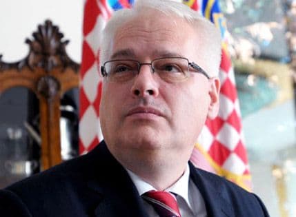 Josipović: Na vladi Hrvatske odluka o povlačenju tužbe protiv Srbije Josipović: Na vladi Hrvatske odluka o povlačenju tužbe protiv Srbije