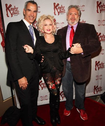 Mjuziklu Sindi Loper 13 nominacija za nagradu Toni Mjuziklu Sindi Loper 13 nominacija za nagradu Toni