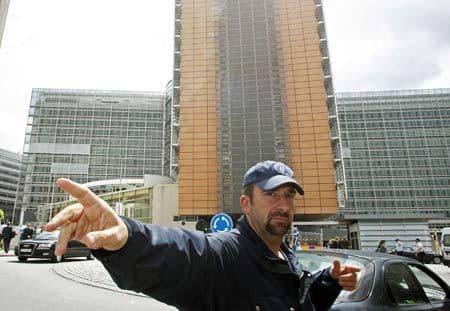 Službenici EU štrajkuju zbog plata? Službenici EU štrajkuju zbog plata?