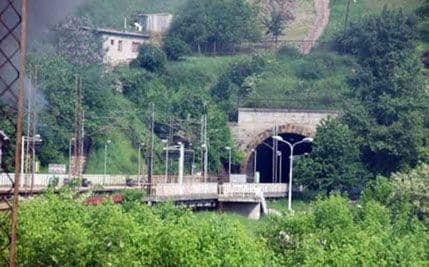 Sudar dva voza kod Beograda, više povrijeđenih Sudar dva voza kod Beograda, više povrijeđenih