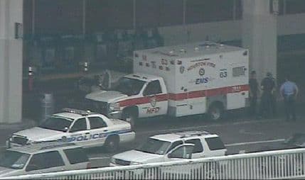 Hjuston: Muškarac pucao na aerodromu, pa izvršio samoubistvo Hjuston: Muškarac pucao na aerodromu, pa izvršio samoubistvo