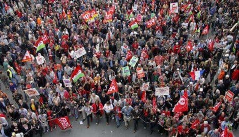 Francuska: Ekstremna ljevica poziva Olanda da promjeni politiku Francuska: Ekstremna ljevica poziva Olanda da promjeni politiku