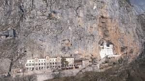 Počela naplata takse za posjetu manastiru Ostrog Počela naplata takse za posjetu manastiru Ostrog
