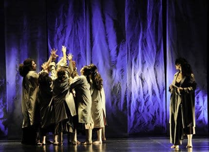 "Ballo" izvodi "Čauru" u KIC-u "Ballo" izvodi "Čauru" u KIC-u