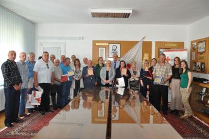 Crveni krst: Dodijeljena priznanja najboljima u dobrovoljnom davalaštvu krvi Crveni krst: Dodijeljena priznanja najboljima u dobrovoljnom davalaštvu krvi