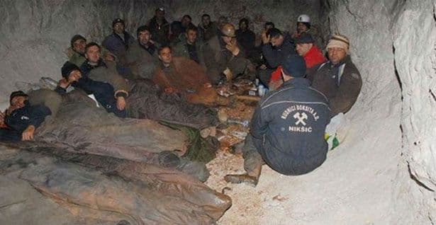 TVCG: Rudari prekinuli štrajk glađu i napustili jamu Biočki stan TVCG: Rudari prekinuli štrajk glađu i napustili jamu Biočki stan