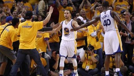 NBA plej-of: Golden Stejt poravnao na 2-2 protiv Sparsa NBA plej-of: Golden Stejt poravnao na 2-2 protiv Sparsa