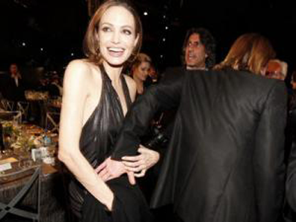 Anđelina Džoli bespotrebno odstranila dojke? Anđelina Džoli bespotrebno odstranila dojke?