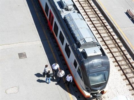 Ministarstvo saobraćaja: Netačni navodi da su ruski vozovi jeftiniji Ministarstvo saobraćaja: Netačni navodi da su ruski vozovi jeftiniji