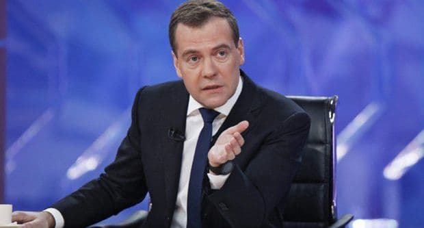 MEDVEDEV: Srpske jabuke su opasne po zdravlje; Ministarstvo: Nijesu opasne MEDVEDEV: Srpske jabuke su opasne po zdravlje; Ministarstvo: Nijesu opasne
