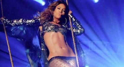 VIDEO: Savršena Dženifer Lopez u golišavom izdanju VIDEO: Savršena Dženifer Lopez u golišavom izdanju