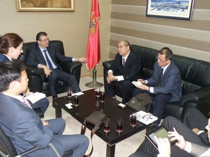 Kinezi prikupljaju informacije, zatim slijedi analiza Kinezi prikupljaju informacije, zatim slijedi analiza