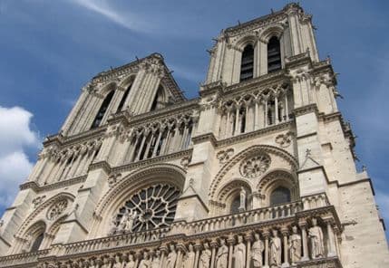 Katedrala Notr Dam zatvorena zbog samoubistva Katedrala Notr Dam zatvorena zbog samoubistva