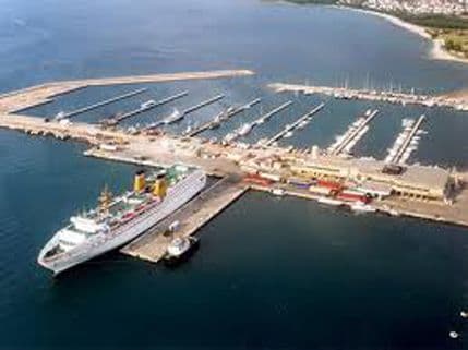 2012. izuzetna godina za Luku Kotor 2012. izuzetna godina za Luku Kotor