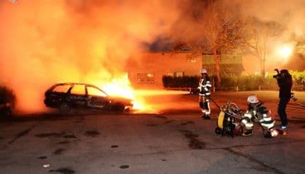 Neredi u Stokholmu se šire, premijer osudio „huliganstvo“ Neredi u Stokholmu se šire, premijer osudio „huliganstvo“