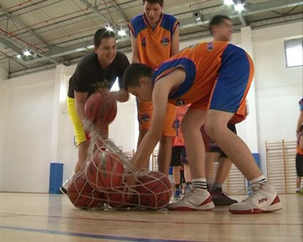 Donacija „DoMEna“ košarkaškom klubu Junior Donacija „DoMEna“ košarkaškom klubu Junior