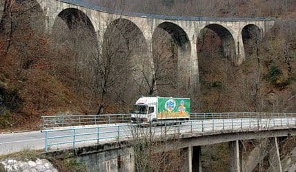 U udesu na putu Podgorica - Kolašin poginuo vozač “golfa” U udesu na putu Podgorica - Kolašin poginuo vozač “golfa”