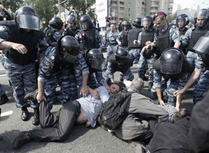 Sukobi na prajdovima u Moskvi i Kijevu Sukobi na prajdovima u Moskvi i Kijevu