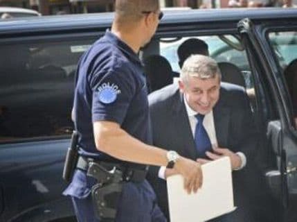 Kućni pritvor za bivše komandante OVK Kućni pritvor za bivše komandante OVK