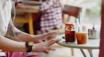 Apple slučajno u reklami pokazao iWatch? Apple slučajno u reklami pokazao iWatch?