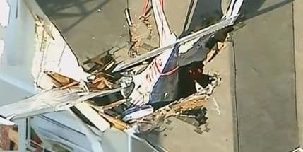 VIDEO: Avion se srušio u - dnevni boravak!  VIDEO: Avion se srušio u - dnevni boravak!