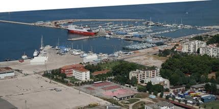 Iz Luke Bar otišlo 45 hiljada automobila Iz Luke Bar otišlo 45 hiljada automobila