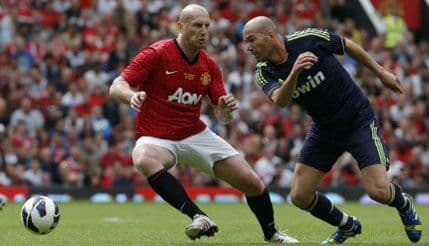 VIDEO: Legende Reala i Junajteda igrale u humanitarne svrhe VIDEO: Legende Reala i Junajteda igrale u humanitarne svrhe