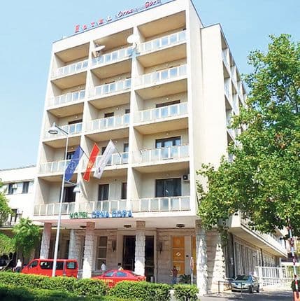 Inventar iz 20 soba hotela „Crna Gora“ ide ugroženim porodicama Inventar iz 20 soba hotela „Crna Gora“ ide ugroženim porodicama