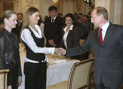 Putin se razveo zbog seksi gimnastičarke? Putin se razveo zbog seksi gimnastičarke?