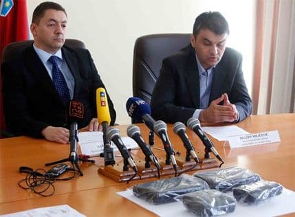 Zagreb: Uhapšena dva srpska državljanina zbog šverca 4 kg kokaina Zagreb: Uhapšena dva srpska državljanina zbog šverca 4 kg kokaina