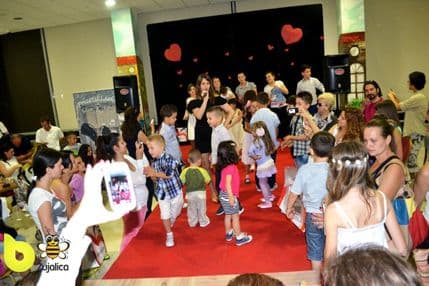 Bazar: Održan izbor za princa i princezu Bazar: Održan izbor za princa i princezu