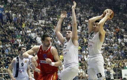 Superliga: Zvezda odložila slavlje Partizana Superliga: Zvezda odložila slavlje Partizana