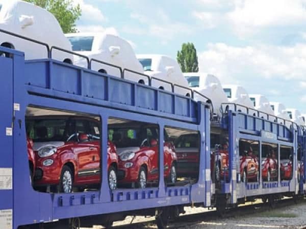 Prijava protiv dva maloljetnika zbog kamenovanja Fiatovih auta Prijava protiv dva maloljetnika zbog kamenovanja Fiatovih auta