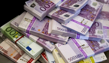 Službenik banke greškom prebacio 220 miliona eura na drugi račun Službenik banke greškom prebacio 220 miliona eura na drugi račun