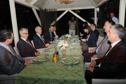 Lange sa opozicionarima: Želimo rezultate u istrazi o aferi „Snimak“ Lange sa opozicionarima: Želimo rezultate u istrazi o aferi „Snimak“