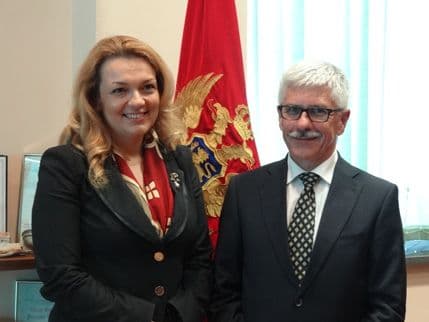 Vlahović-Drobnič: Ulaganje u nauku je ulaganje u budućnost Vlahović-Drobnič: Ulaganje u nauku je ulaganje u budućnost