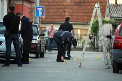 Dvije ručne bombe sinoć eksplodirale u Zagrebu Dvije ručne bombe sinoć eksplodirale u Zagrebu