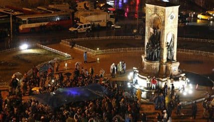 Istanbul: Demonstranti proveli još jednu noć u parku Gezi Istanbul: Demonstranti proveli još jednu noć u parku Gezi