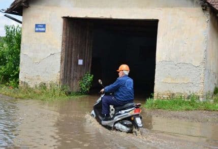 Vrh poplavnog talasa na Dunavu pomijera se ka Novom Sadu Vrh poplavnog talasa na Dunavu pomijera se ka Novom Sadu