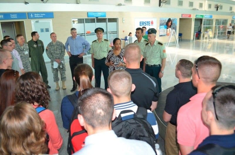 Kadeti iz SAD u posjeti Vojsci Crne Gore Kadeti iz SAD u posjeti Vojsci Crne Gore