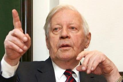 Helmut Šmit: Njemačka ne može biti lider Evrope zbog zločina u ratu Helmut Šmit: Njemačka ne može biti lider Evrope zbog zločina u ratu