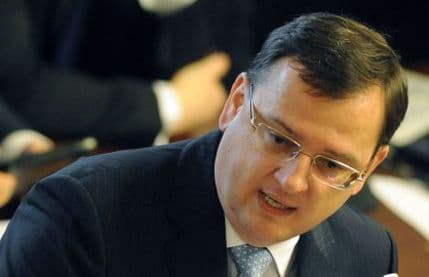 Premijer Češke podnosi ostavku zbog skandala Premijer Češke podnosi ostavku zbog skandala