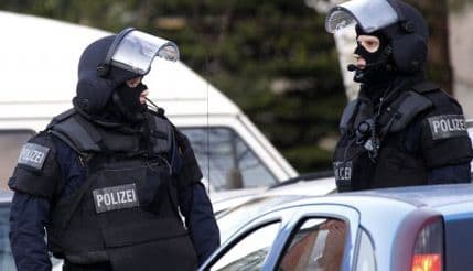 Beč: Razotkrivena velika banda falsifikatora sa prostora bivše Jugoslavije Beč: Razotkrivena velika banda falsifikatora sa prostora bivše Jugoslavije