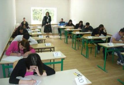 Stijepović pozvao Jelušić na dogovor u vezi sa eksternom maturom Stijepović pozvao Jelušić na dogovor u vezi sa eksternom maturom