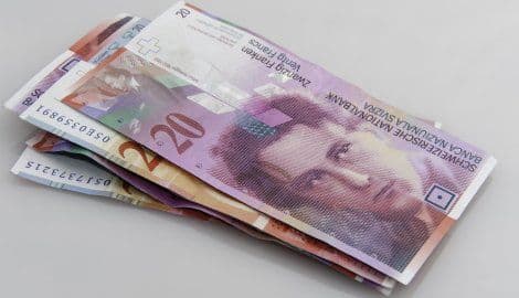 Švajcarska brani minimalni kurs franka prema euru Švajcarska brani minimalni kurs franka prema euru