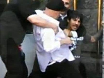 Entoni Kidis se potukao sa obezbjeđenjem! Entoni Kidis se potukao sa obezbjeđenjem!