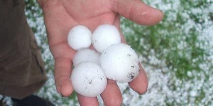 U Inđiji padao grad veličine teniske loptice, najmanje 30 povrijeđenih  U Inđiji padao grad veličine teniske loptice, najmanje 30 povrijeđenih