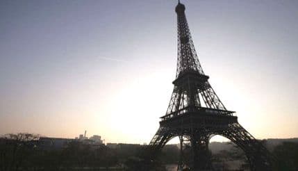 Ajfelov toranj zatvoren zbog štrajka Ajfelov toranj zatvoren zbog štrajka